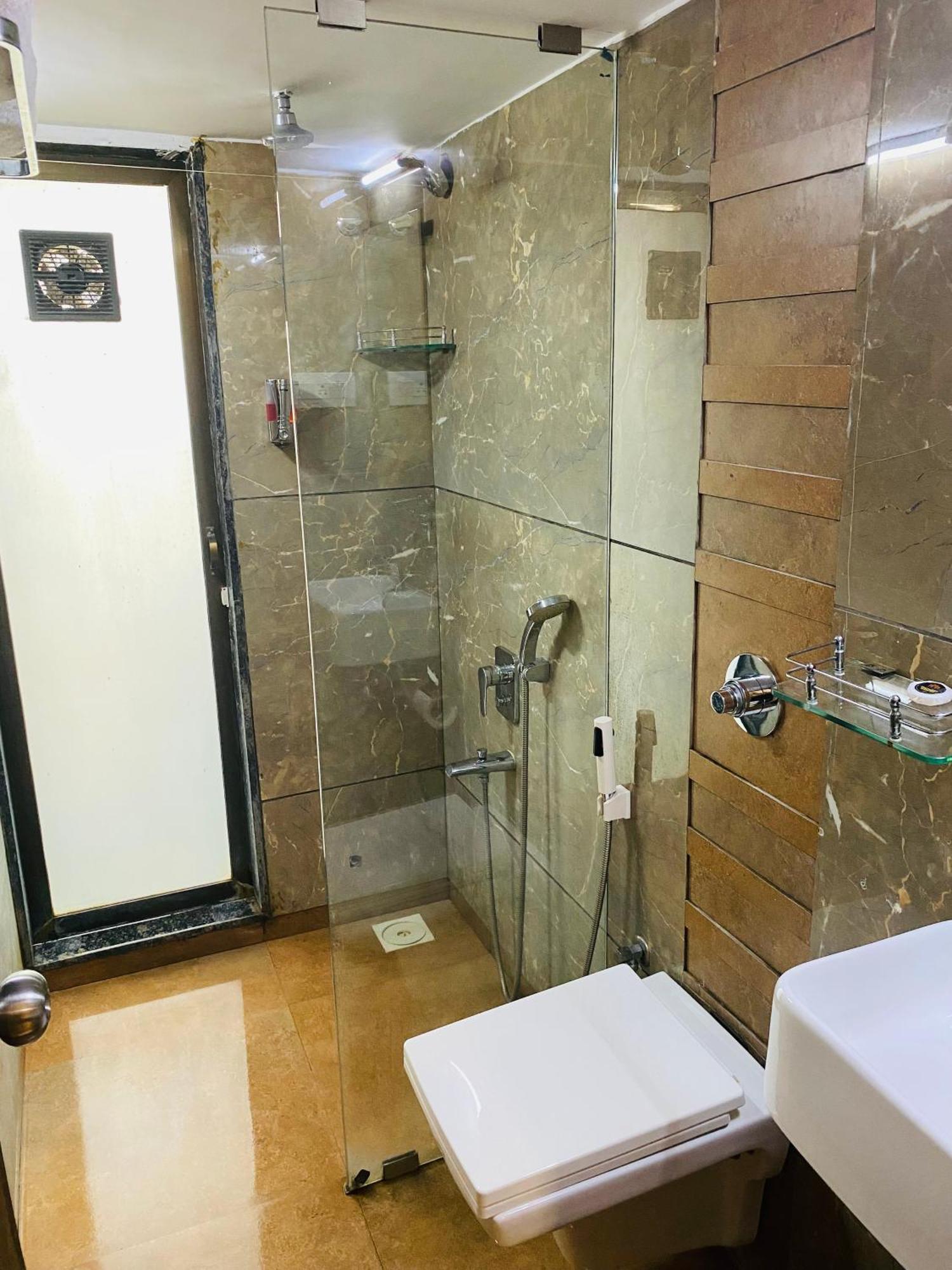 Mumbai House Luxury Apartments Santacruz East, Mumbai Ngoại thất bức ảnh