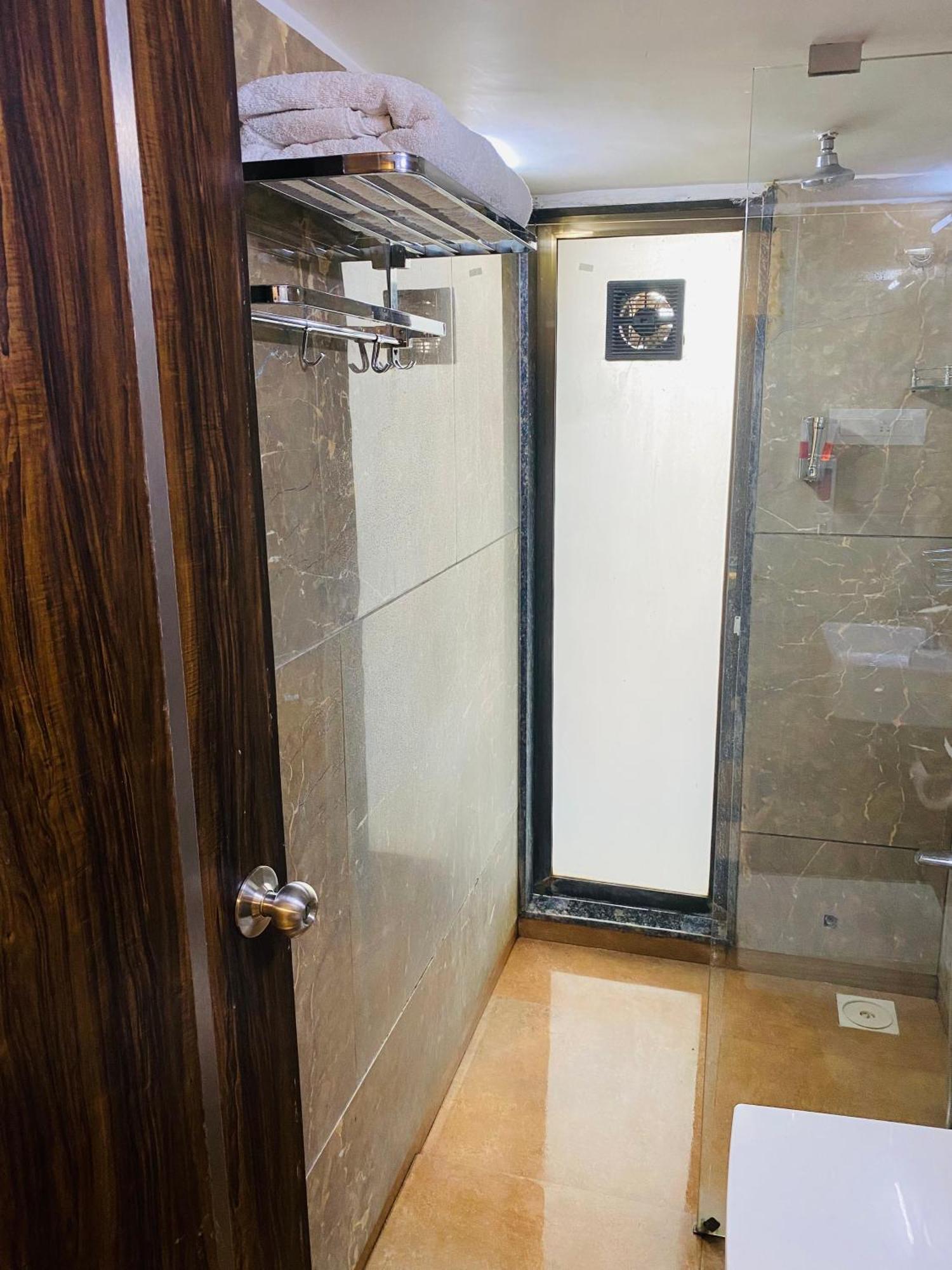 Mumbai House Luxury Apartments Santacruz East, Mumbai Ngoại thất bức ảnh