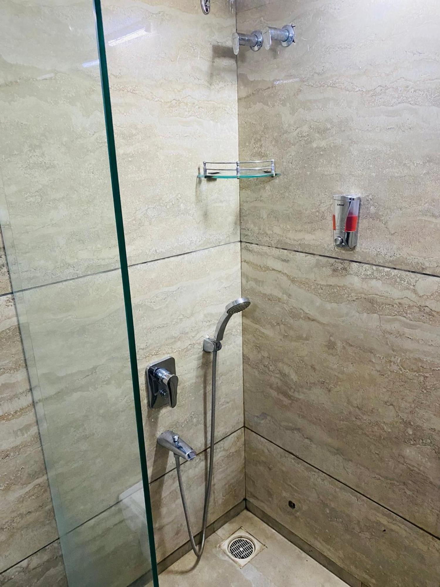 Mumbai House Luxury Apartments Santacruz East, Mumbai Ngoại thất bức ảnh