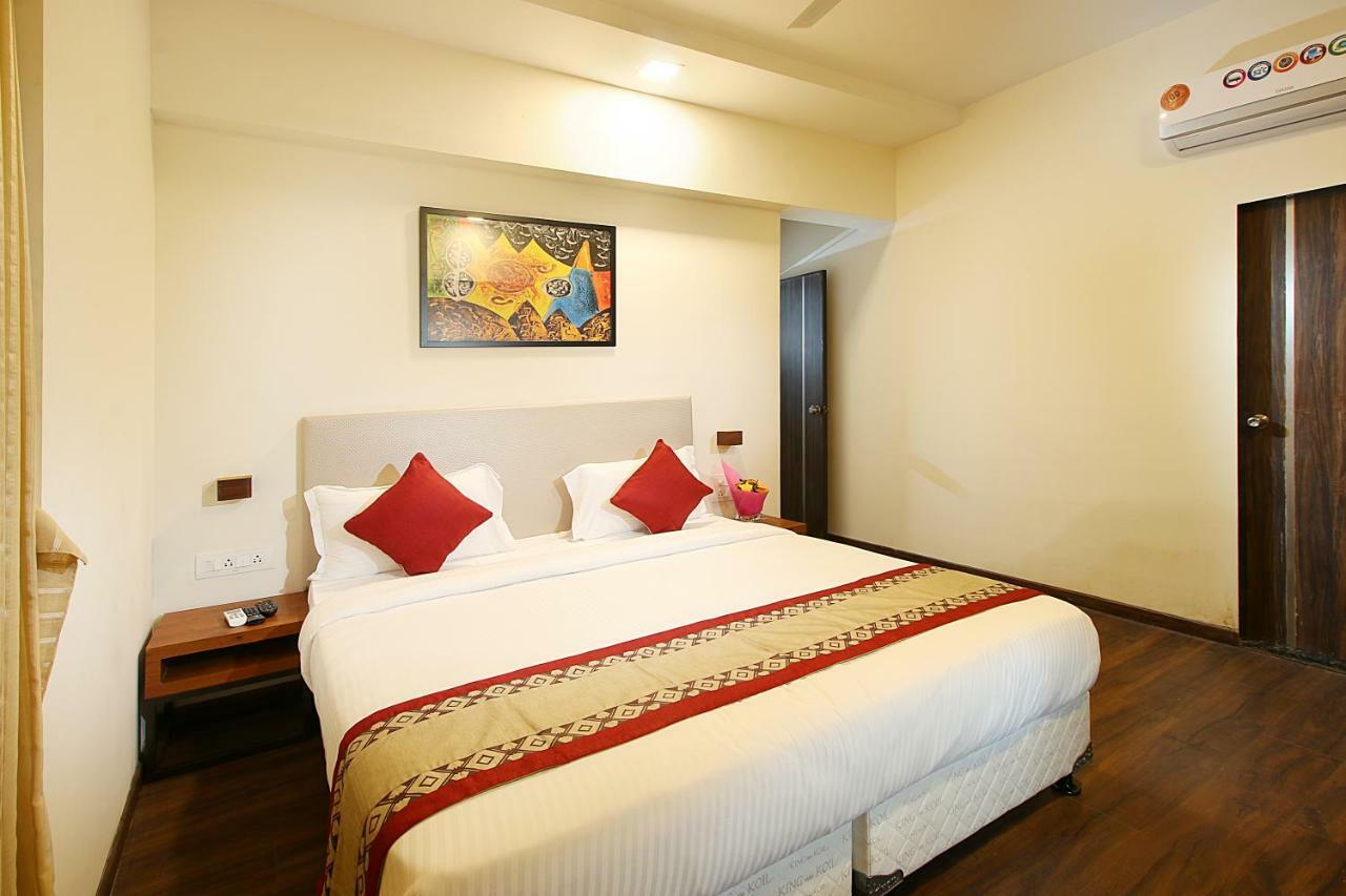 Mumbai House Luxury Apartments Santacruz East, Mumbai Ngoại thất bức ảnh