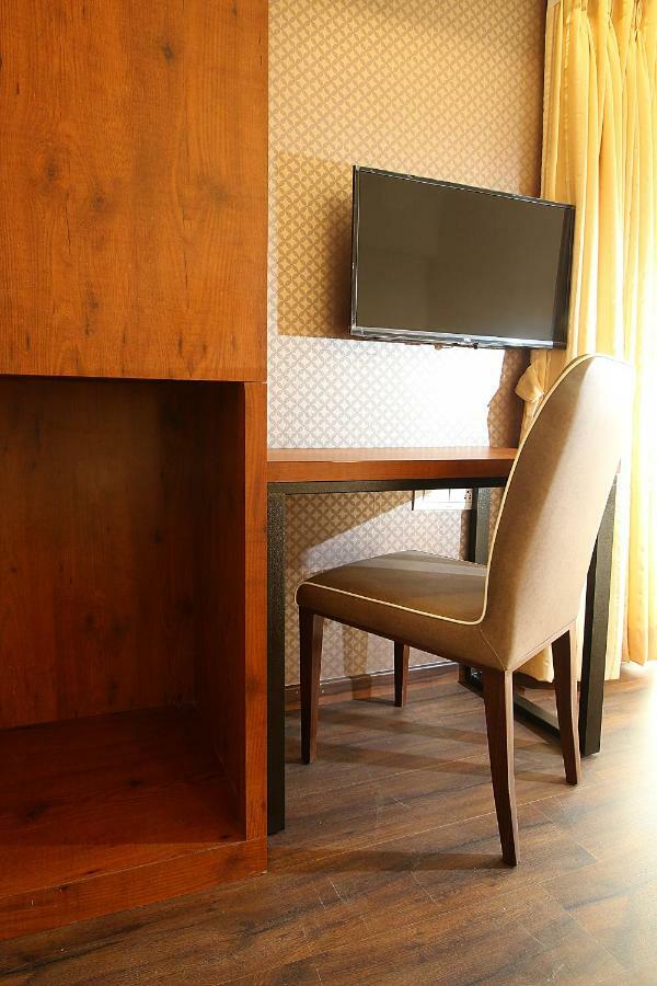 Mumbai House Luxury Apartments Santacruz East, Mumbai Ngoại thất bức ảnh
