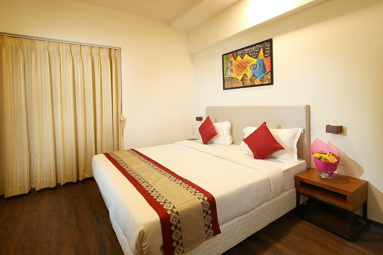 Mumbai House Luxury Apartments Santacruz East, Mumbai Ngoại thất bức ảnh