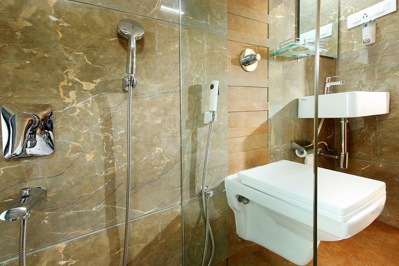 Mumbai House Luxury Apartments Santacruz East, Mumbai Ngoại thất bức ảnh